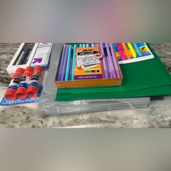 Sold** do not purchase 
New Office School supplies Bundle - Picture 2 of 3